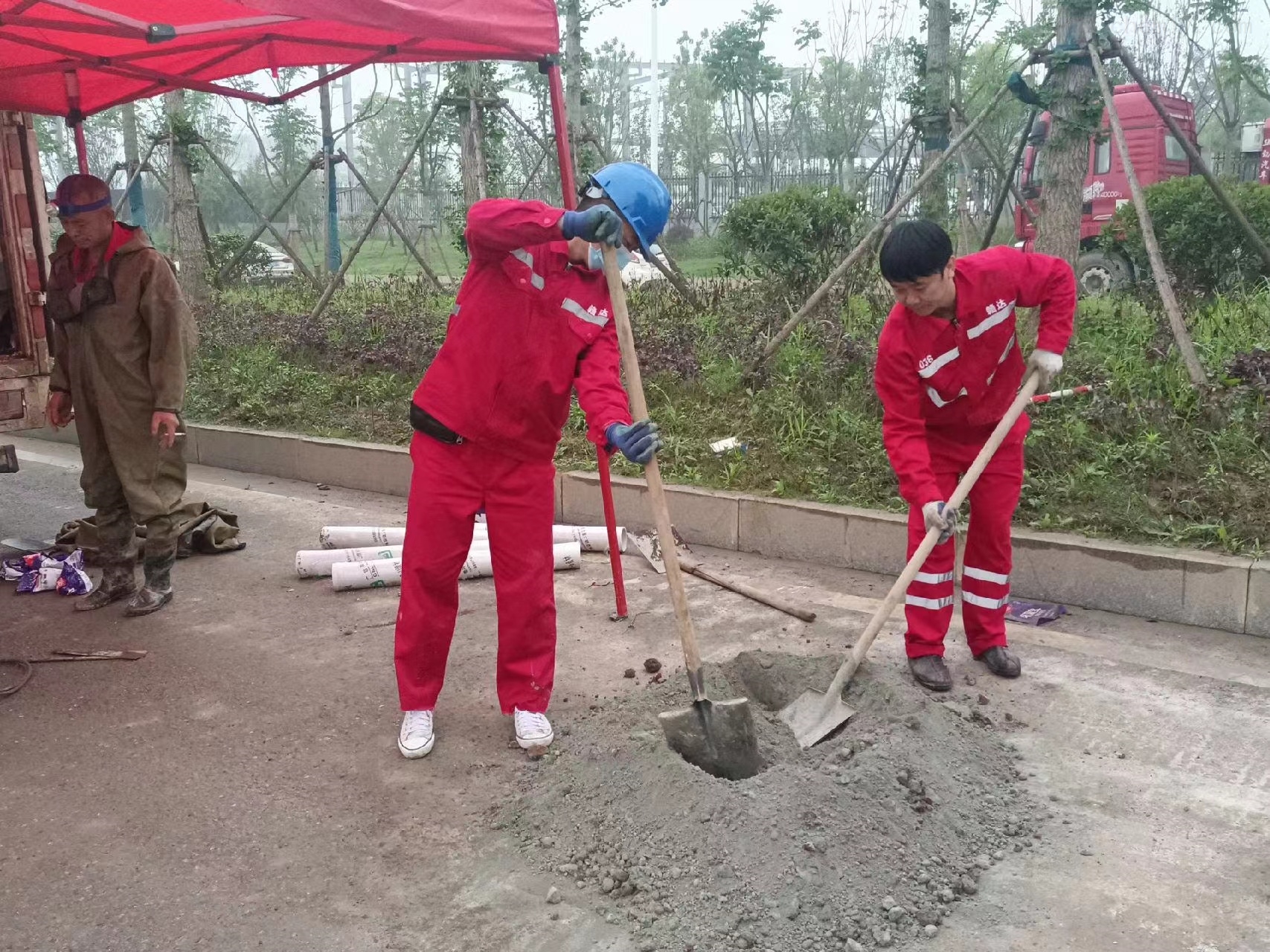 偃师管道疏通哪家好】及时进行市政管道清淤